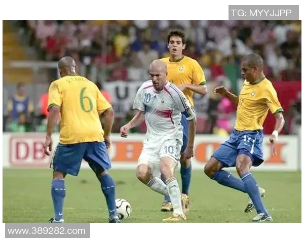 追逐足球明星的辉煌瞬间与成功背后的故事揭秘